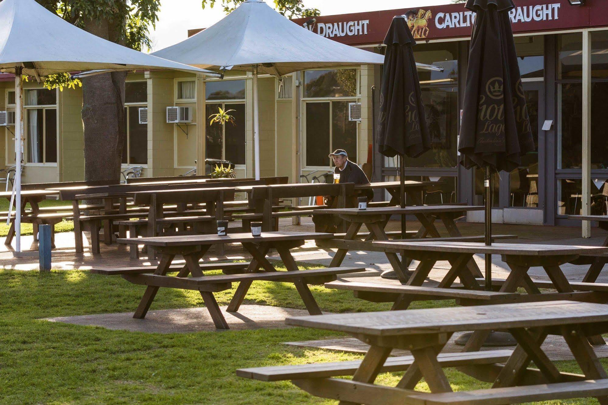 Moruya Waterfront Hotel Motel Exterior foto